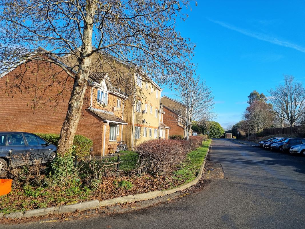 1 bedroom property for sale