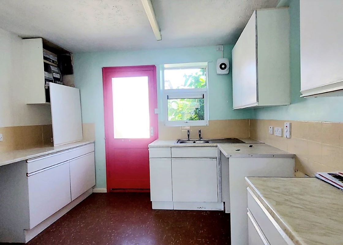 2 bedroom property for sale