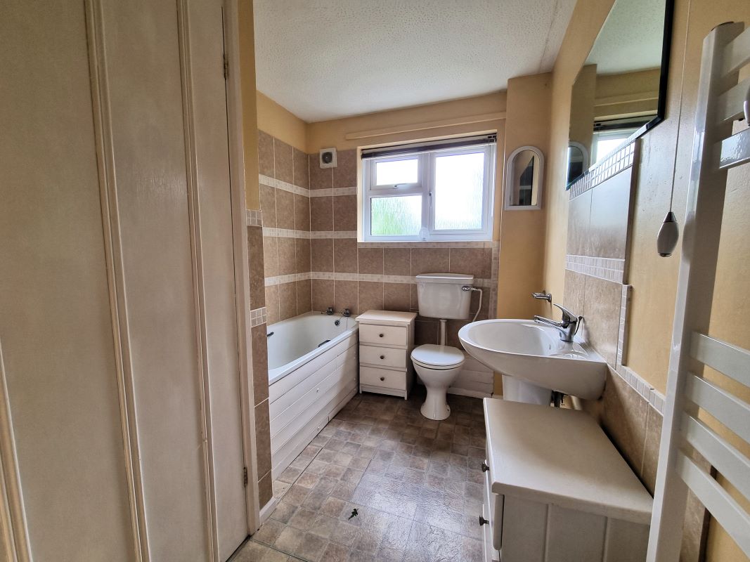 2 bedroom property for sale