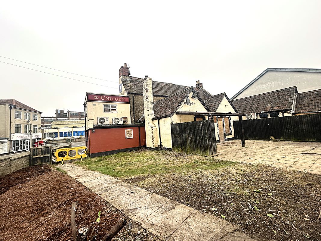 5 bedroom property for sale