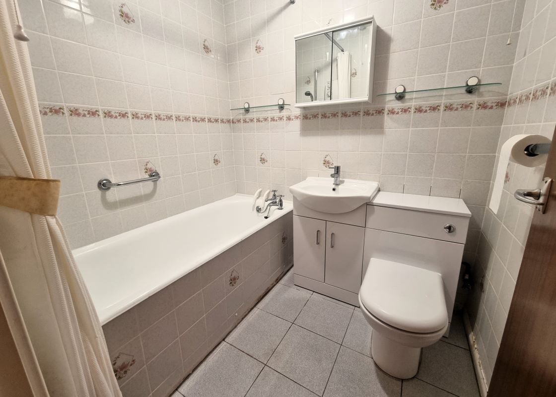 1 bedroom property for sale