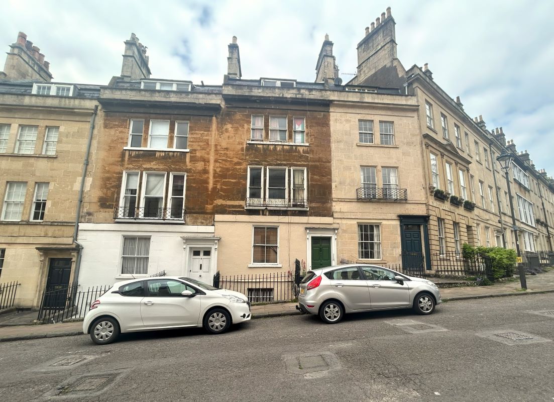 5 bedroom property for sale