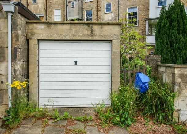 5 bedroom property for sale