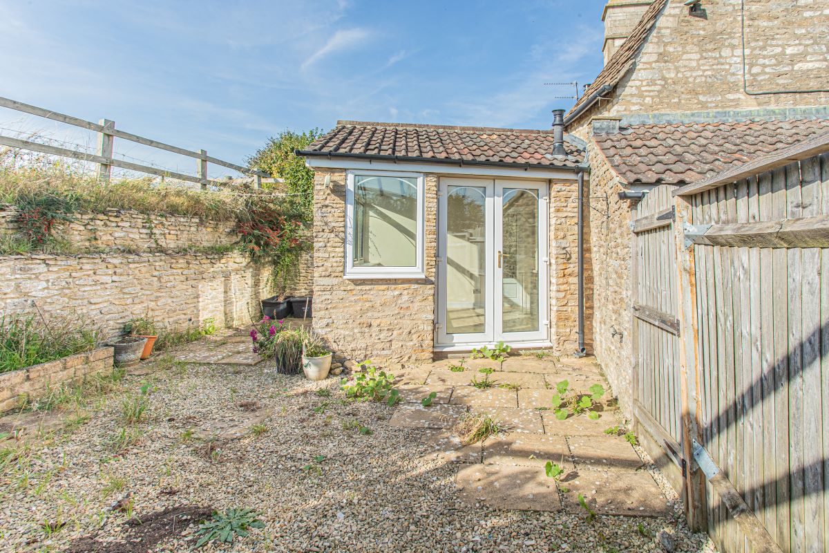 2 bedroom property for sale