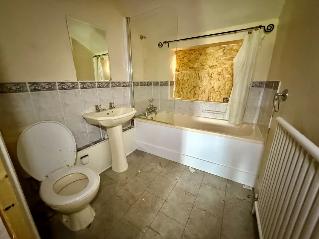 2 bedroom property for sale