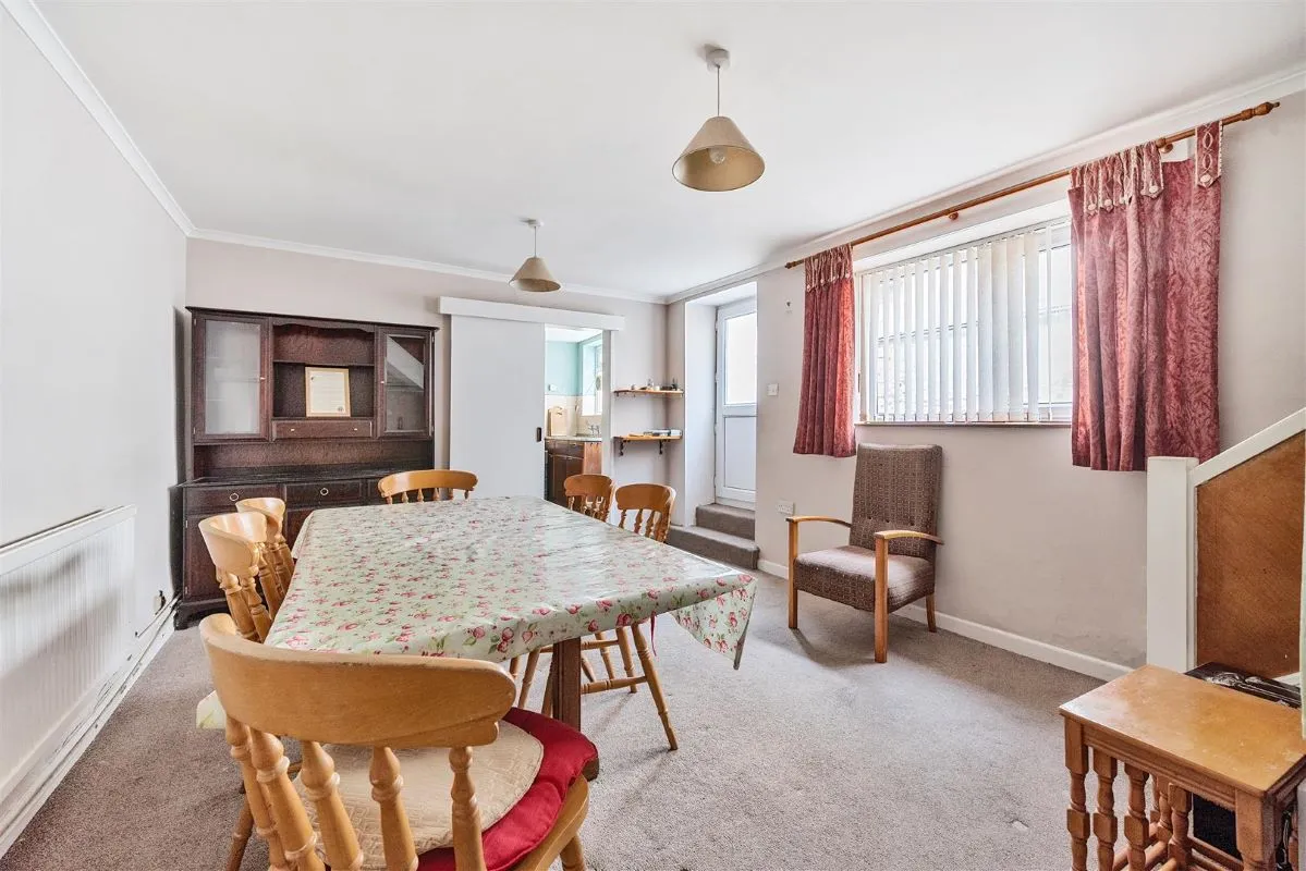 4 bedroom property for sale