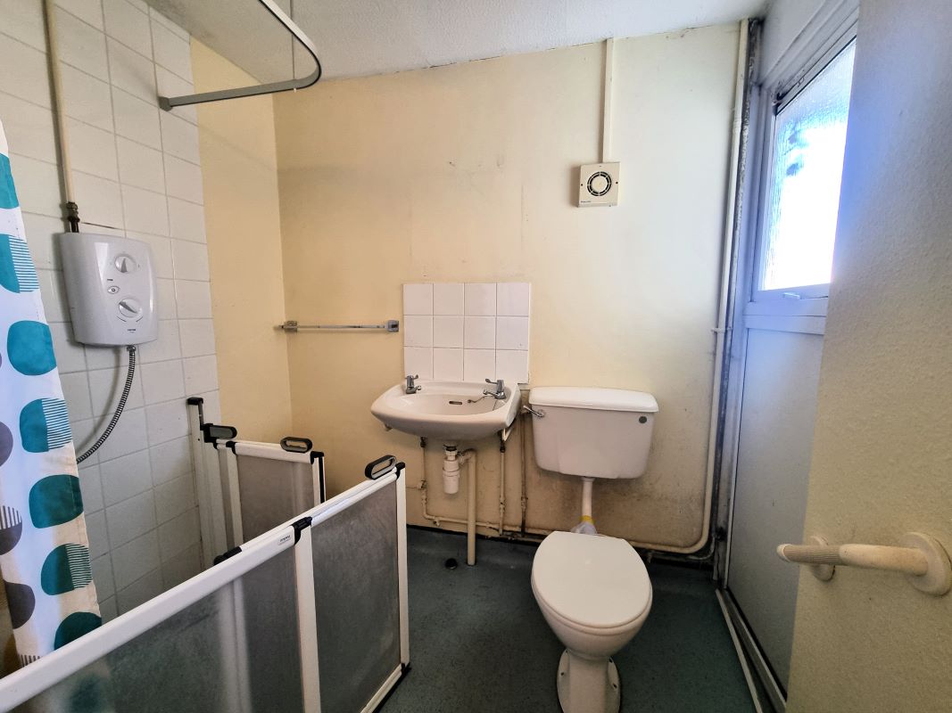 2 bedroom property for sale