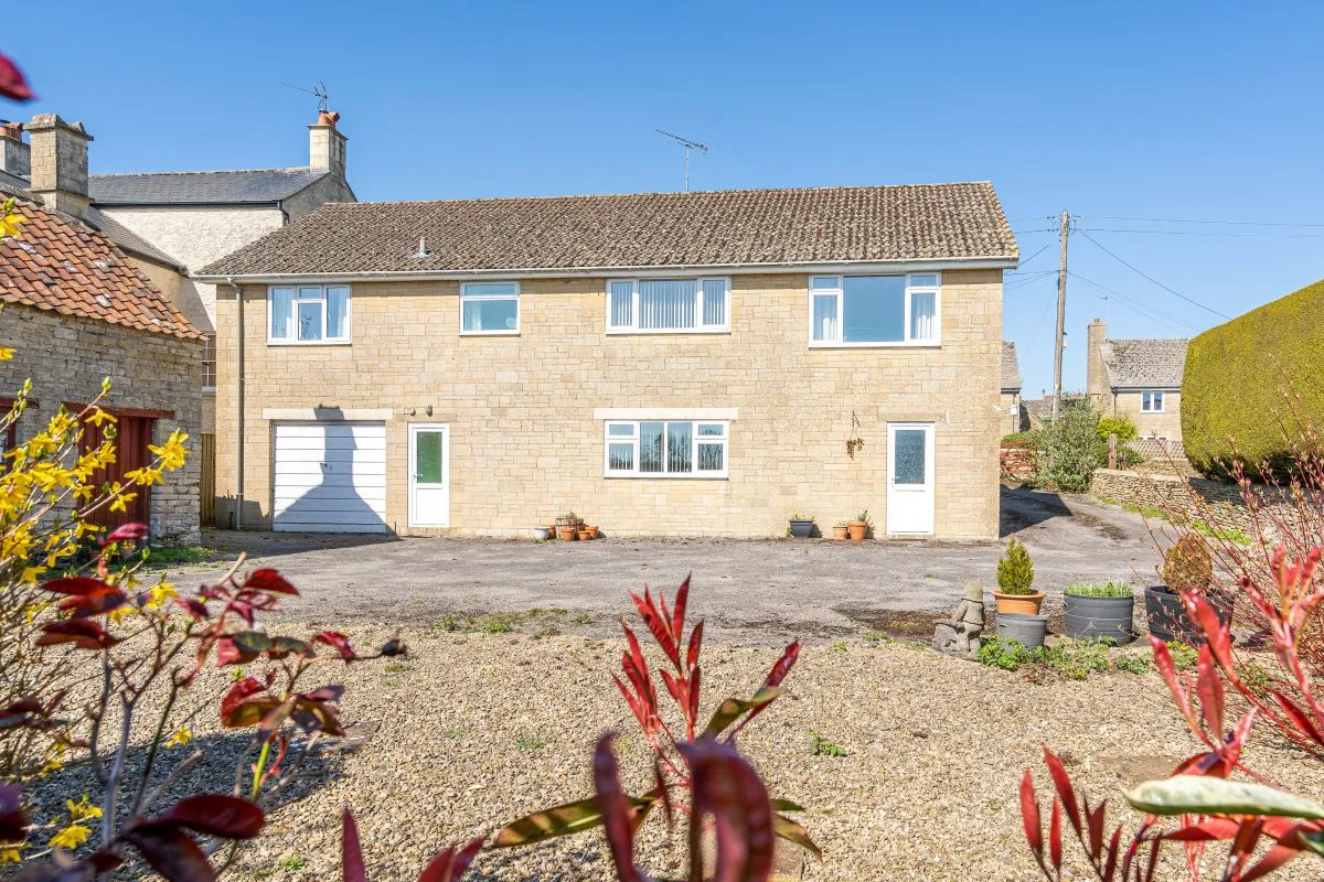 3 bedroom property for sale