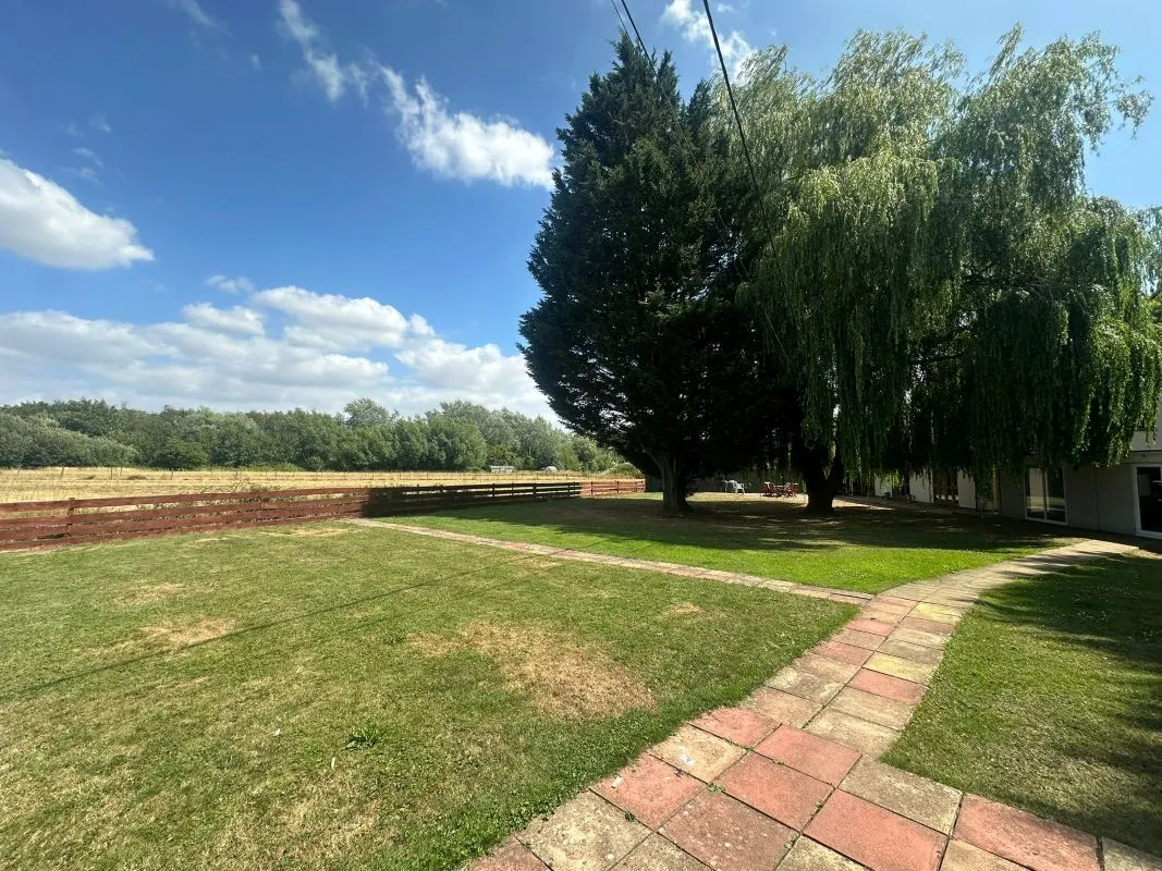 6 bedroom property for sale