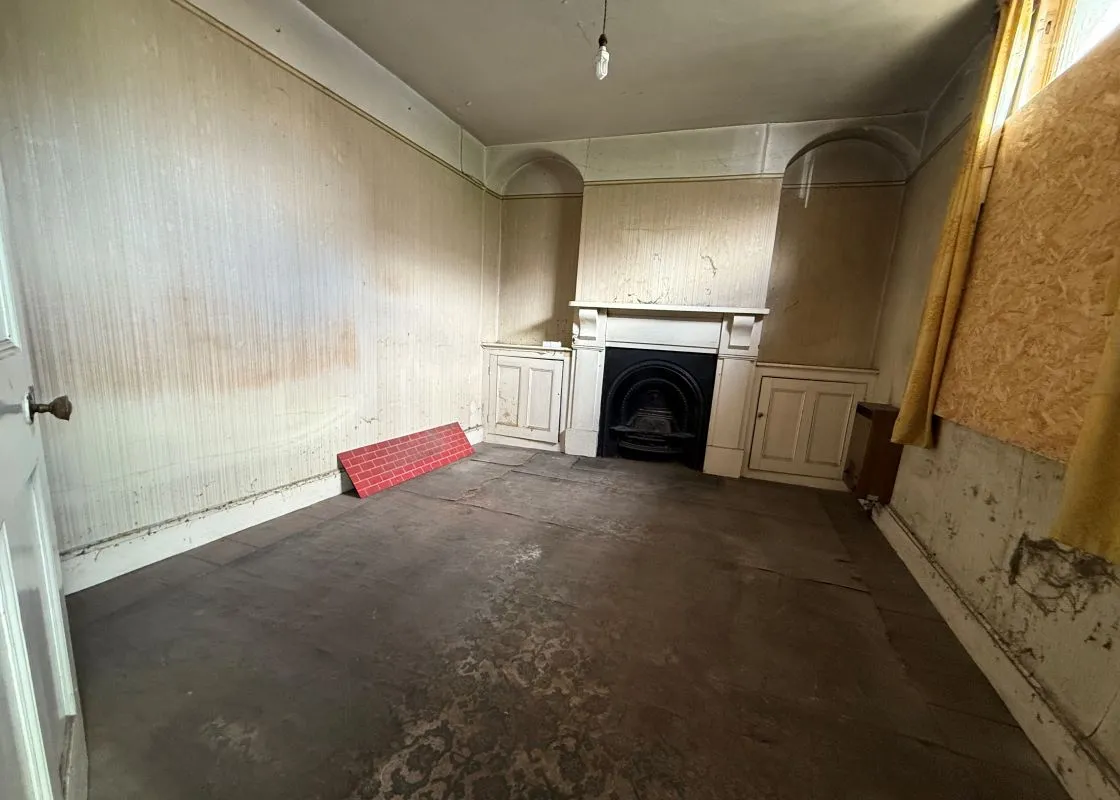 2 bedroom property for sale