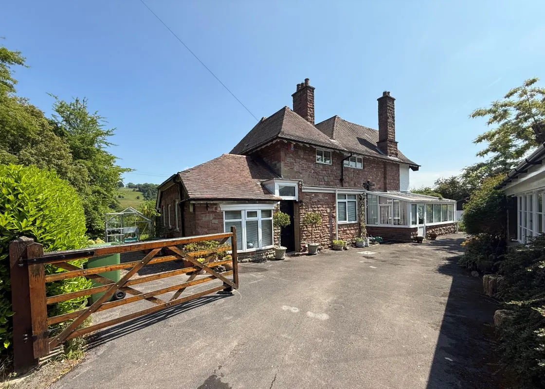 4 bedroom property for sale