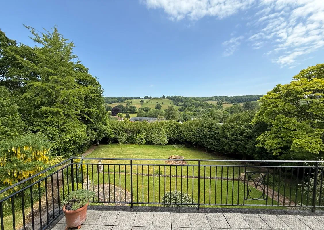 4 bedroom property for sale