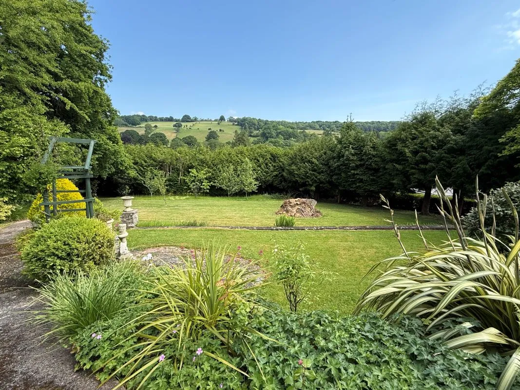 4 bedroom property for sale