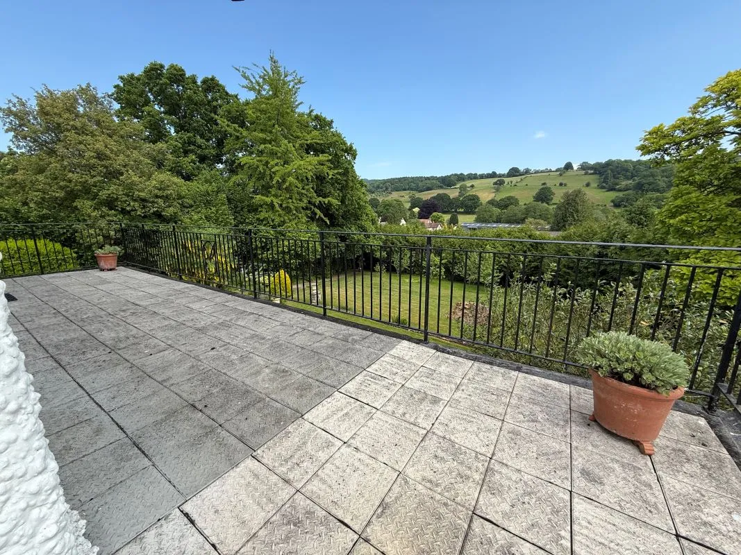 4 bedroom property for sale