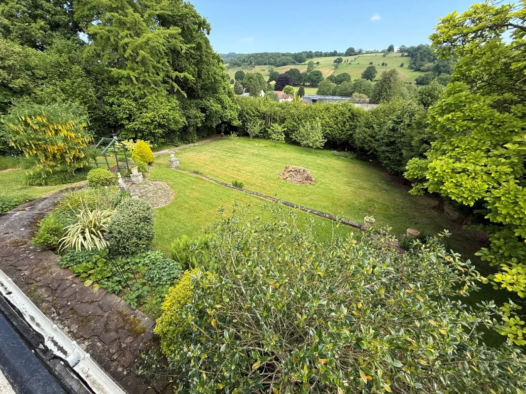 4 bedroom property for sale
