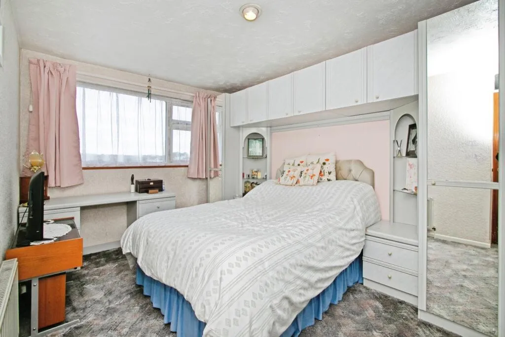 3 bed Terraced