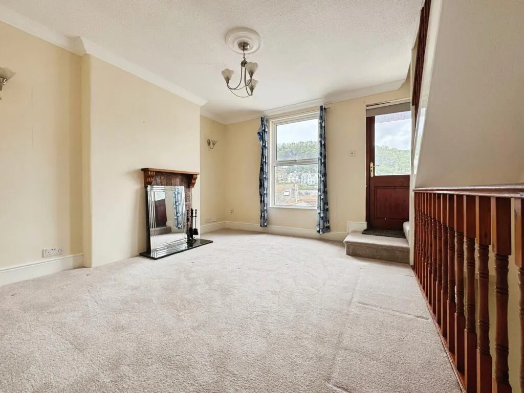 3 bed Ground Maisonette