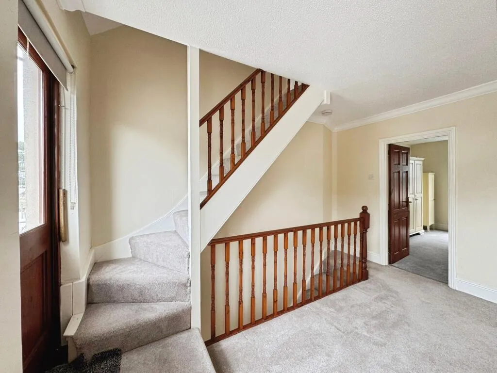 3 bed Ground Maisonette