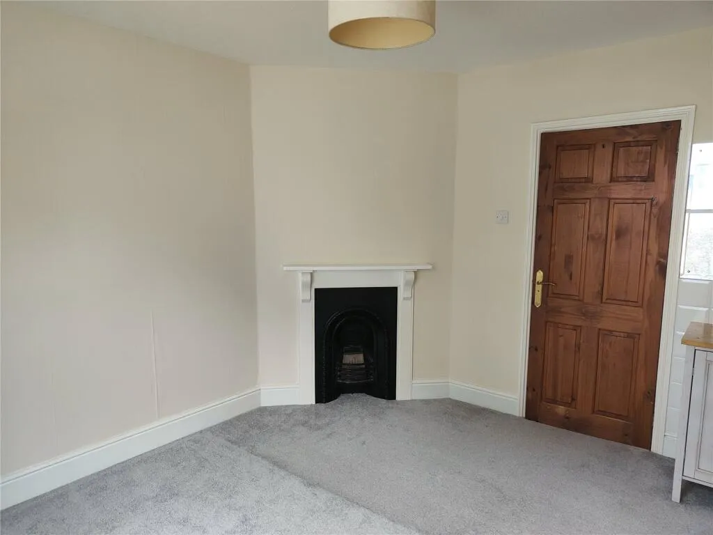 3 bed Ground Maisonette