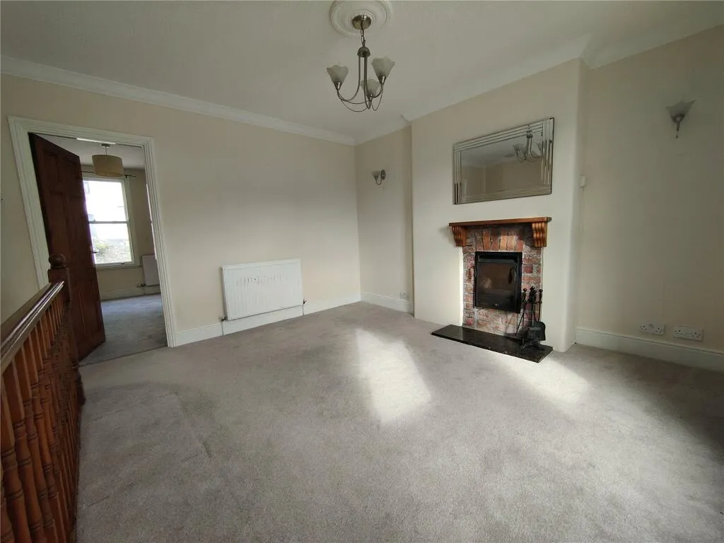 3 bed Ground Maisonette