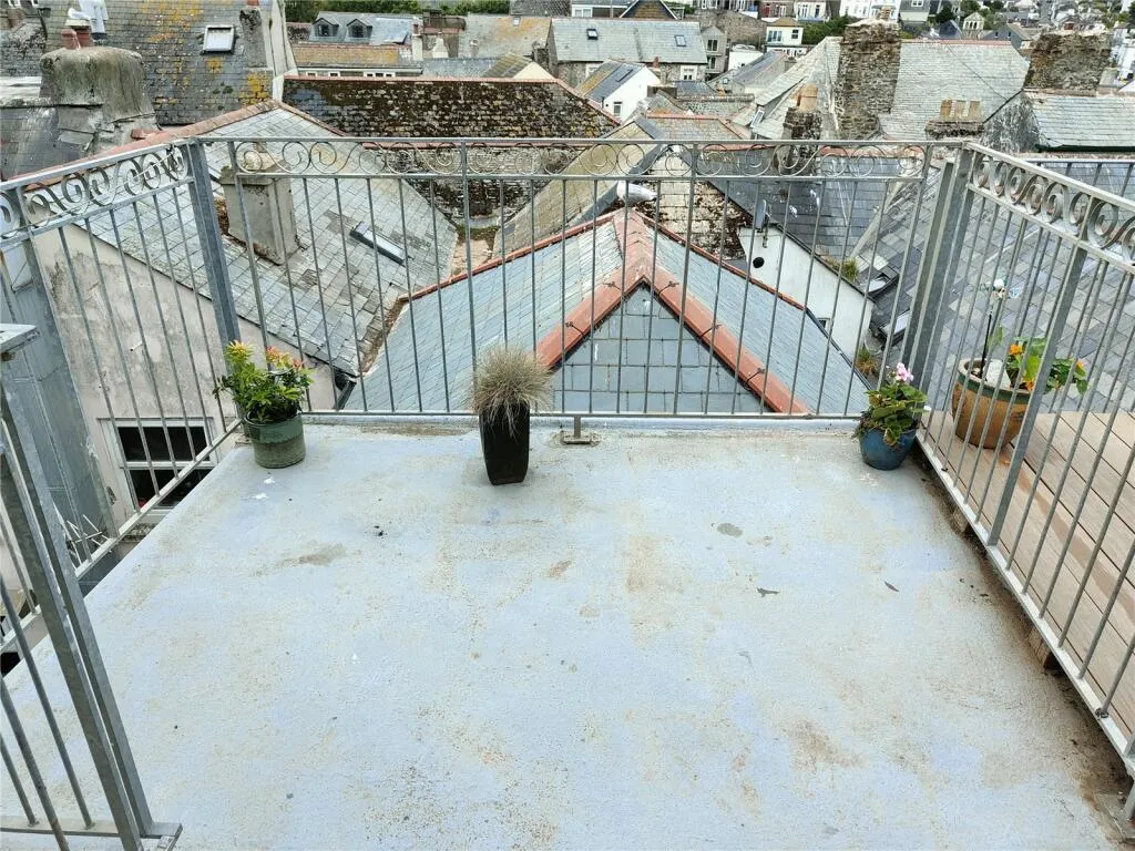 3 bed Ground Maisonette