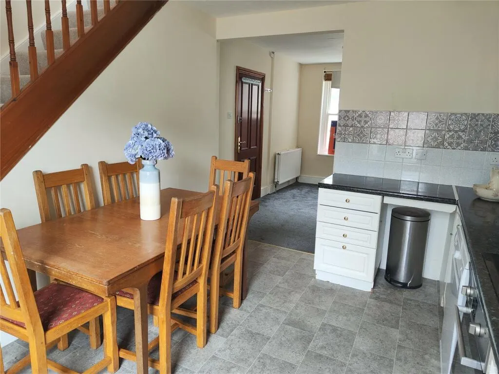 3 bed Ground Maisonette