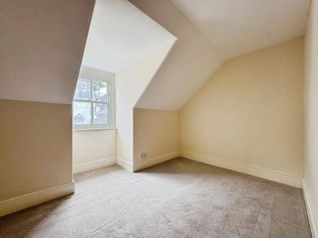 3 bed Ground Maisonette