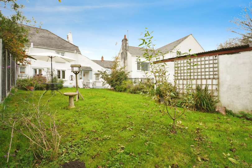 2 bed Cottage