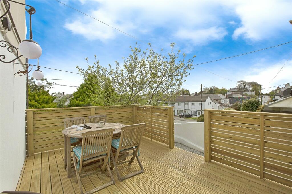 2 bed Ground Flat