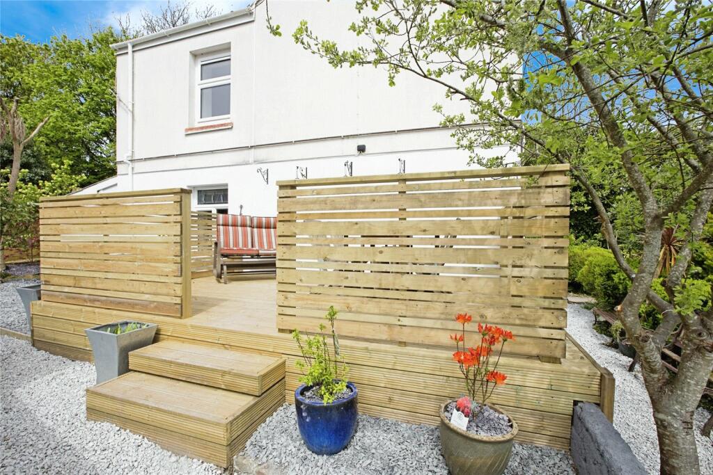 2 bed Ground Flat