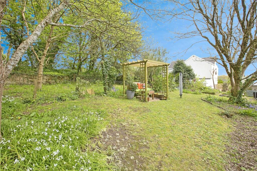 2 bed Ground Flat