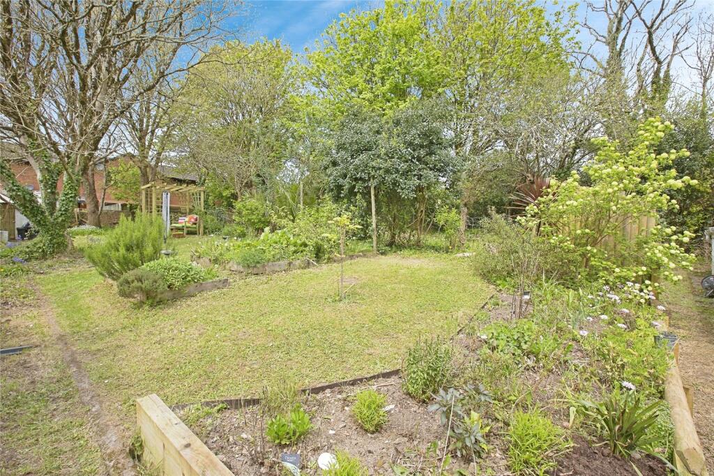 2 bed Ground Flat