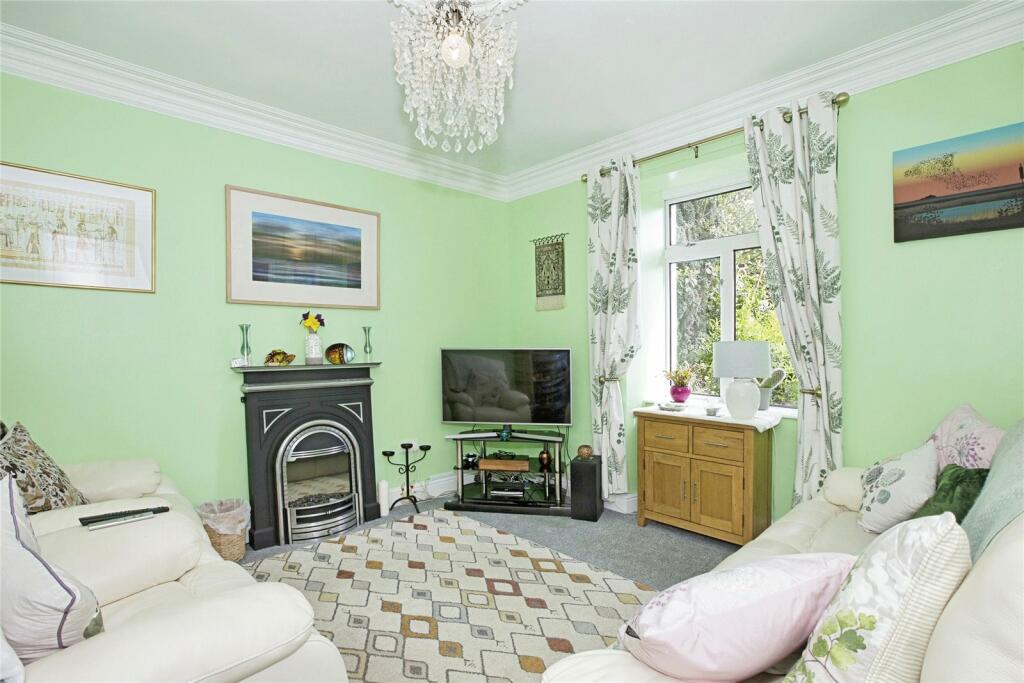 2 bed Ground Flat