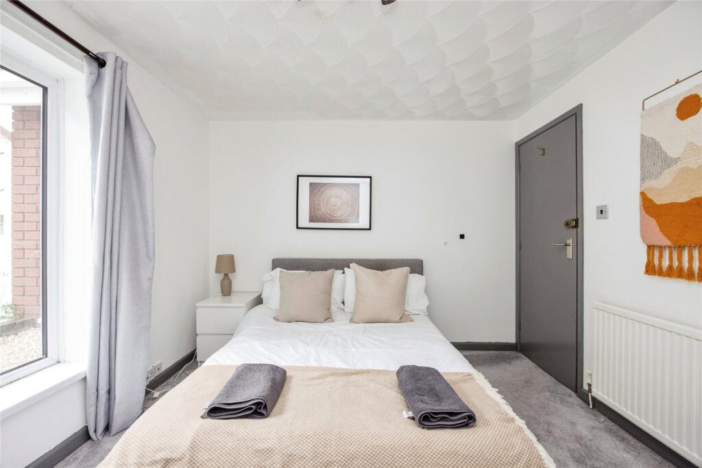 9 bed House Share