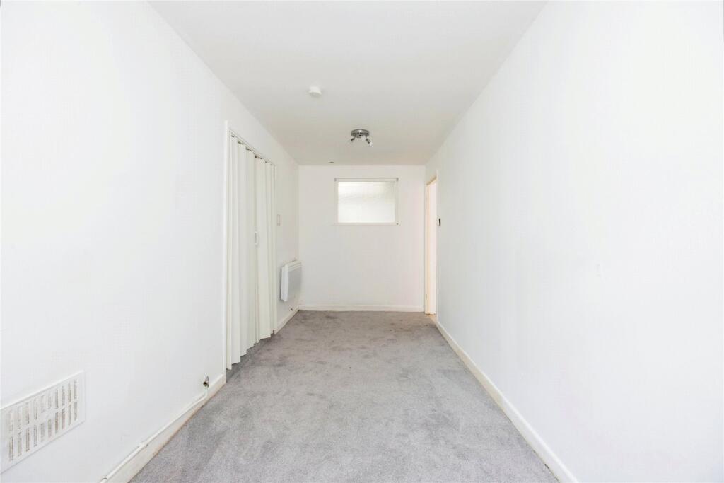 9 bed House Share