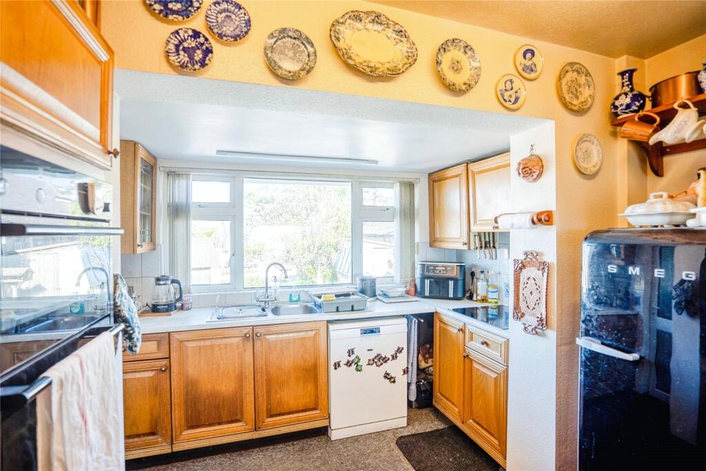 4 bed Detached Bungalow