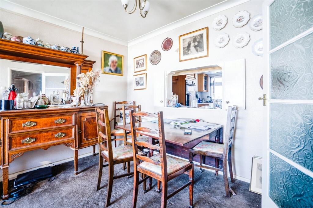 4 bed Detached Bungalow