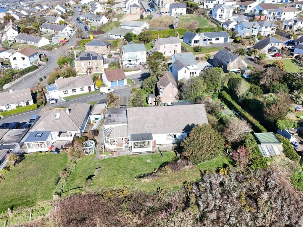 4 bed Detached Bungalow