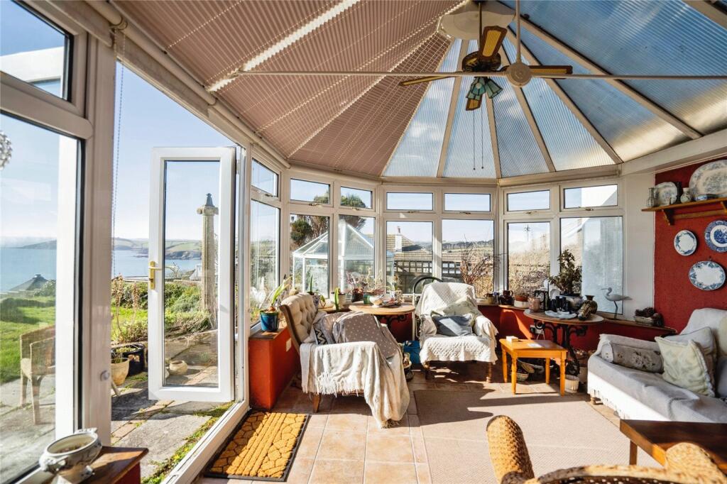 4 bed Detached Bungalow