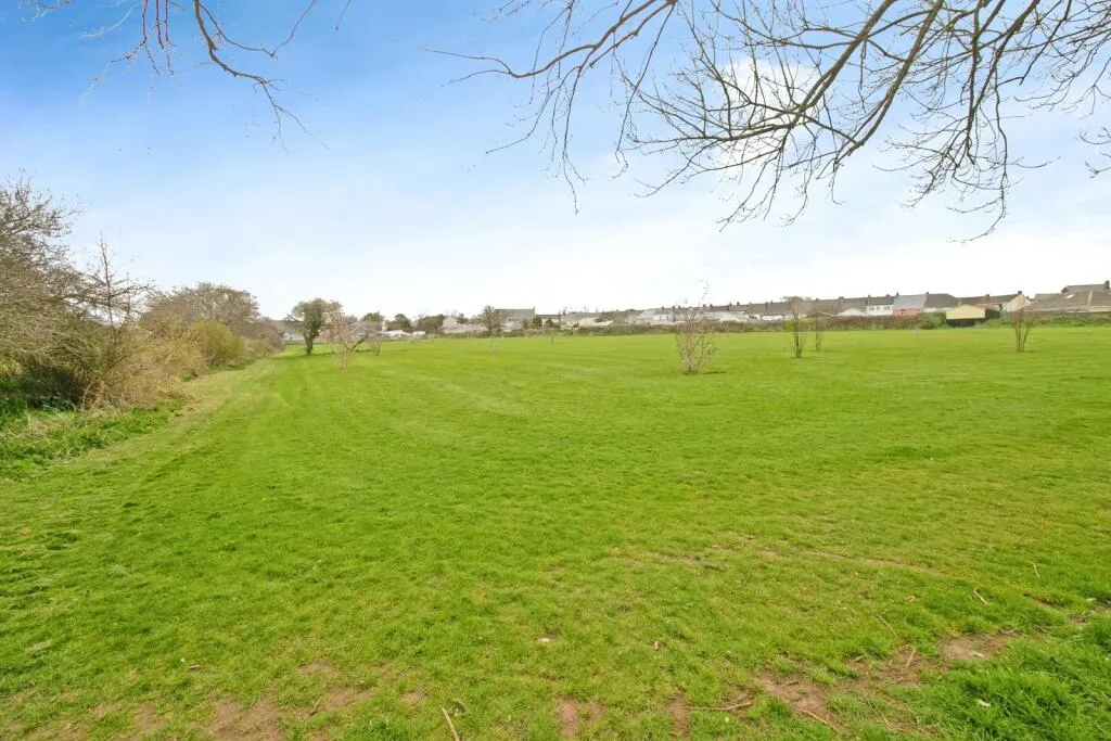 4 bed Terraced