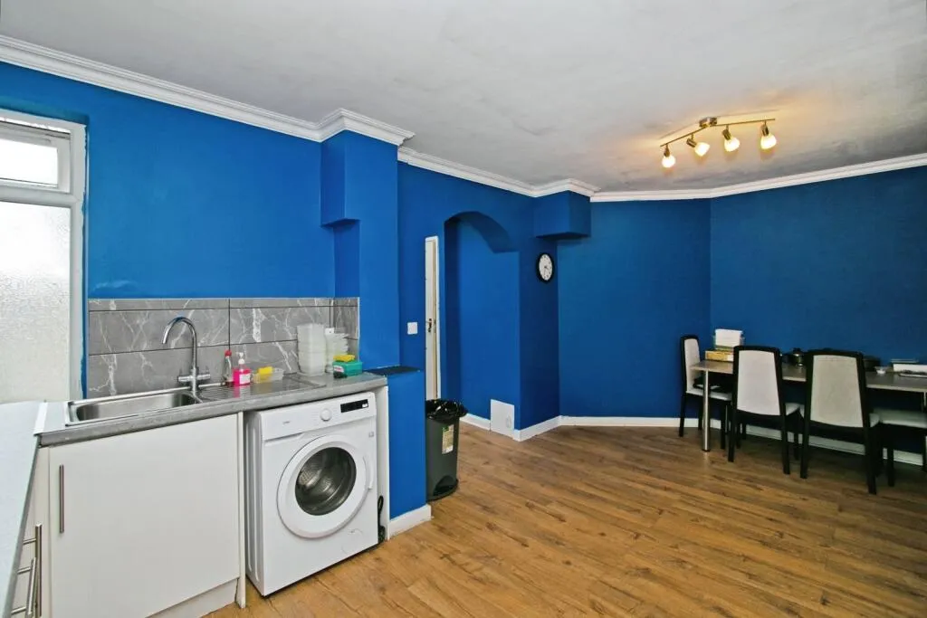 4 bed Terraced