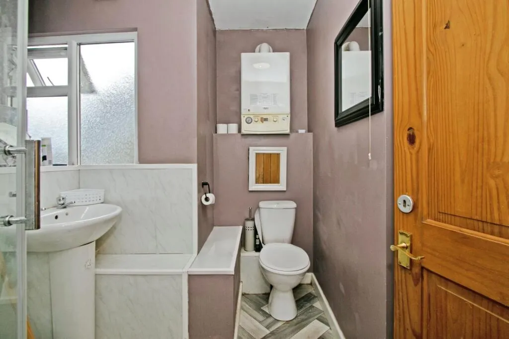 4 bed Terraced