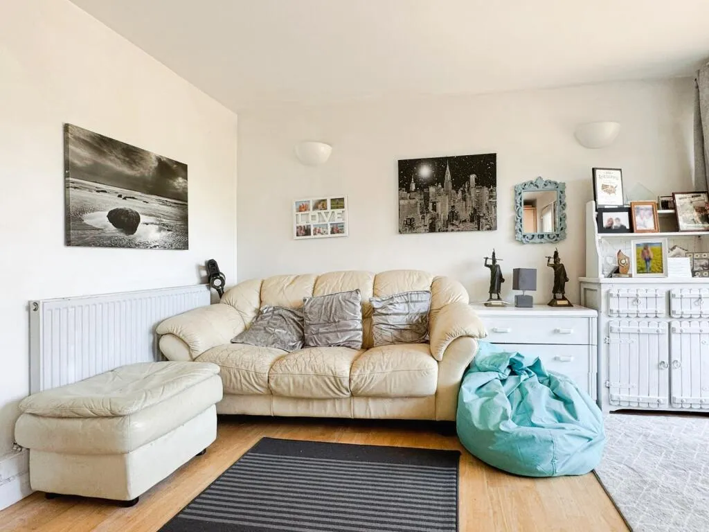 2 bed Ground Flat