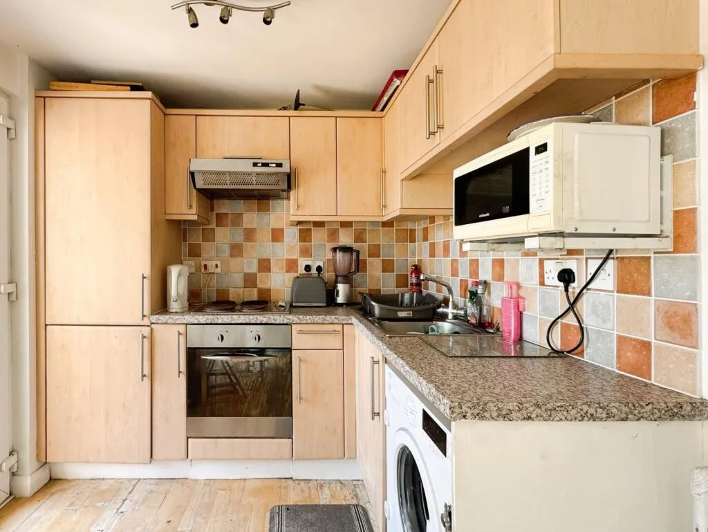 2 bed Ground Flat