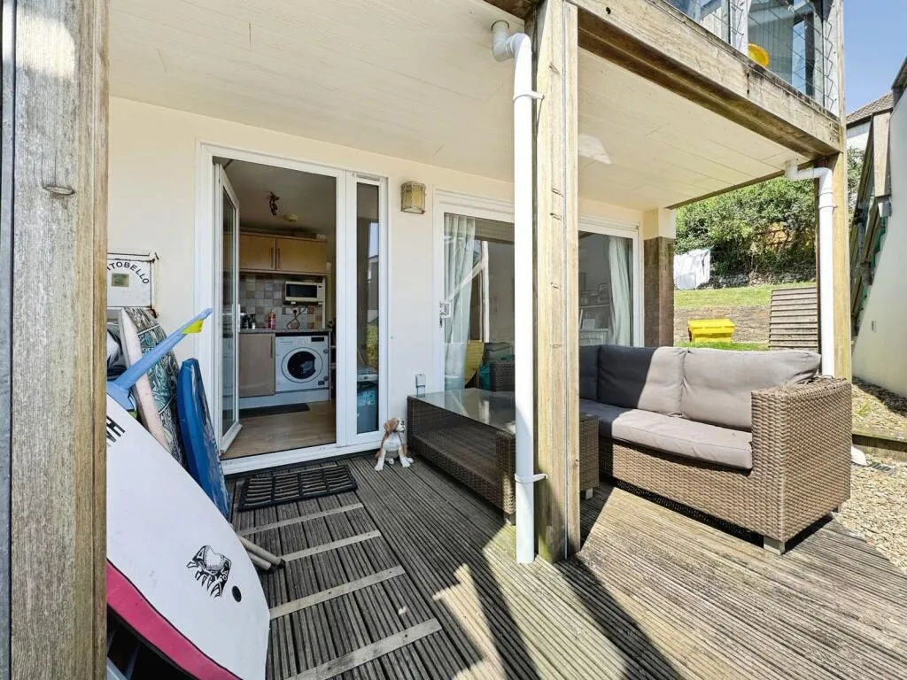 2 bed Ground Flat