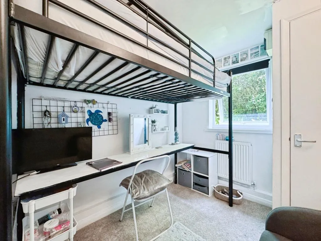2 bed Ground Flat