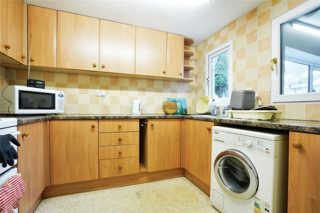3 bed End of Terrace