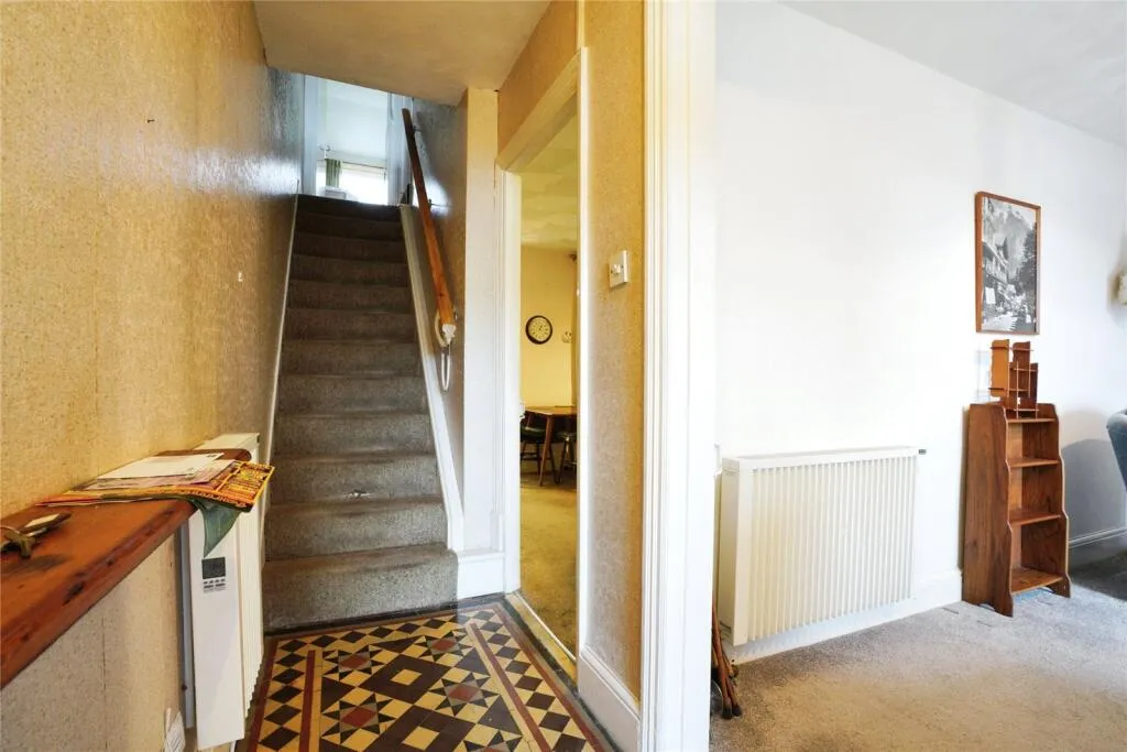 3 bed End of Terrace