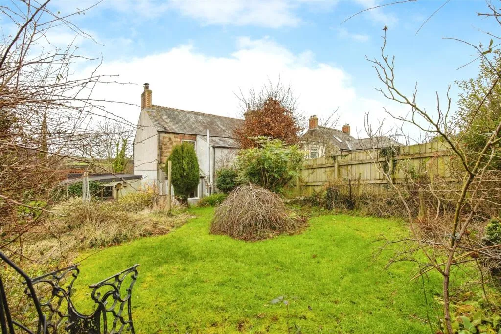 3 bed End of Terrace