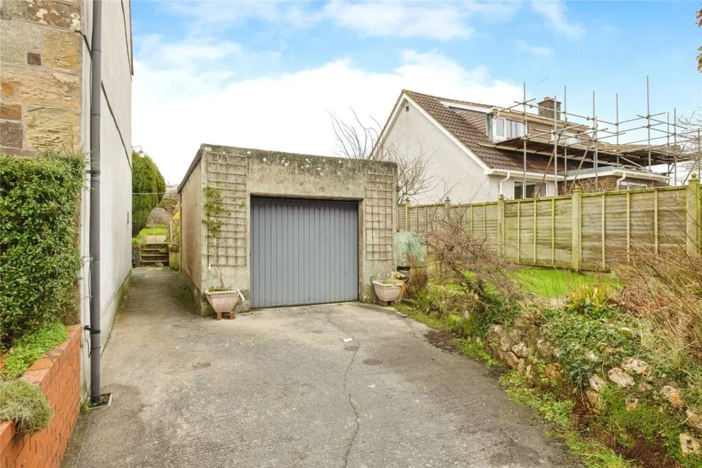 3 bed End of Terrace